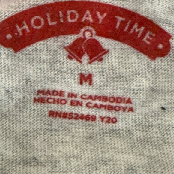 Holiday Time cotton poly long sleeve reindeer shirt medium 21 in pit L27in - Picture 3 of 8